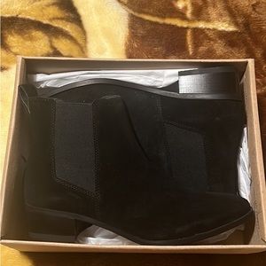 Steve Madden Dover Black Sued Size 10